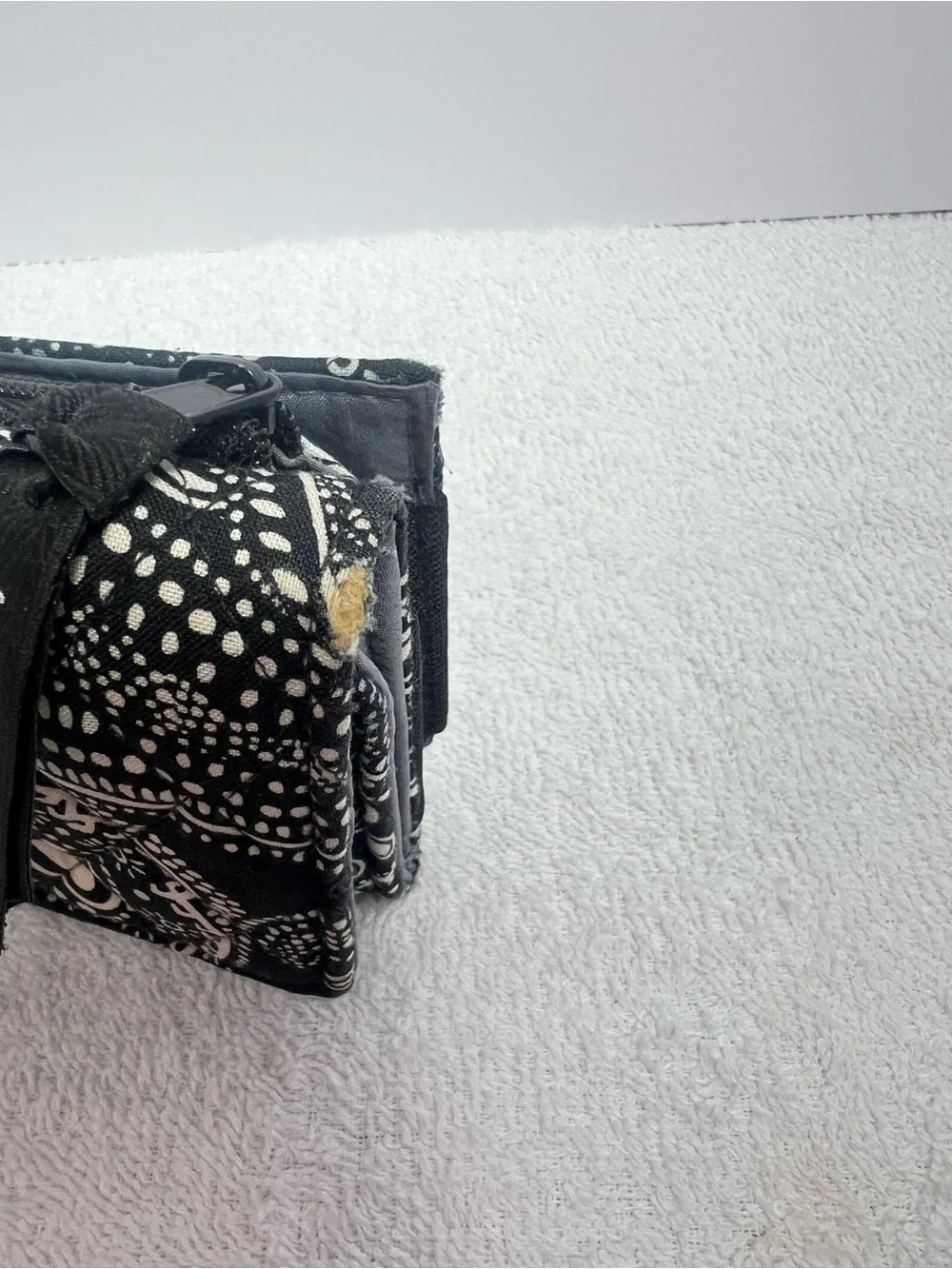 Vera Bradley RFID Mini Tri-Fold Wallet Black and White Paisley Quilted - Picture 9 of 11